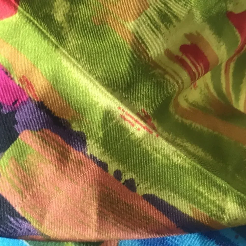 Vintage Silk 💯 Scarf by ADRIENNE VITTADINI Size 90X90 CM 35.5X35.5 INCHES